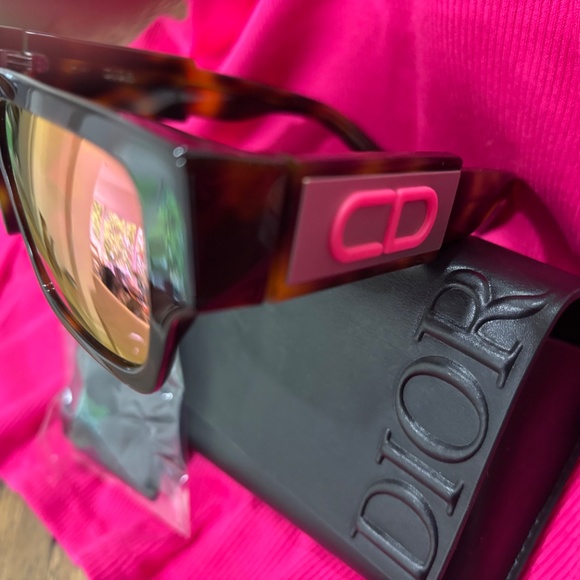 Christian Dior NWOT - Picture 4 of 14